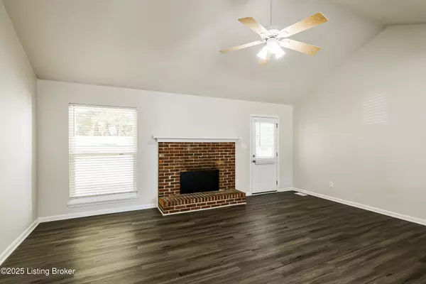 Louisville, KY 40228,6900 Applegate Ln
