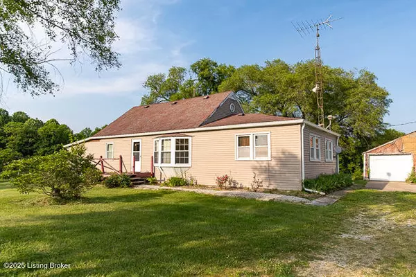 4883 S Reeves Rd, Scottsburg, IN 47170