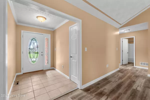 Louisville, KY 40258,7709 Kenbrook Pl