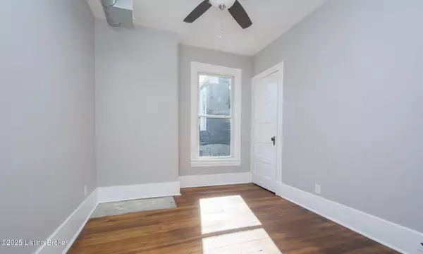 Louisville, KY 40217,918 Ash St #3