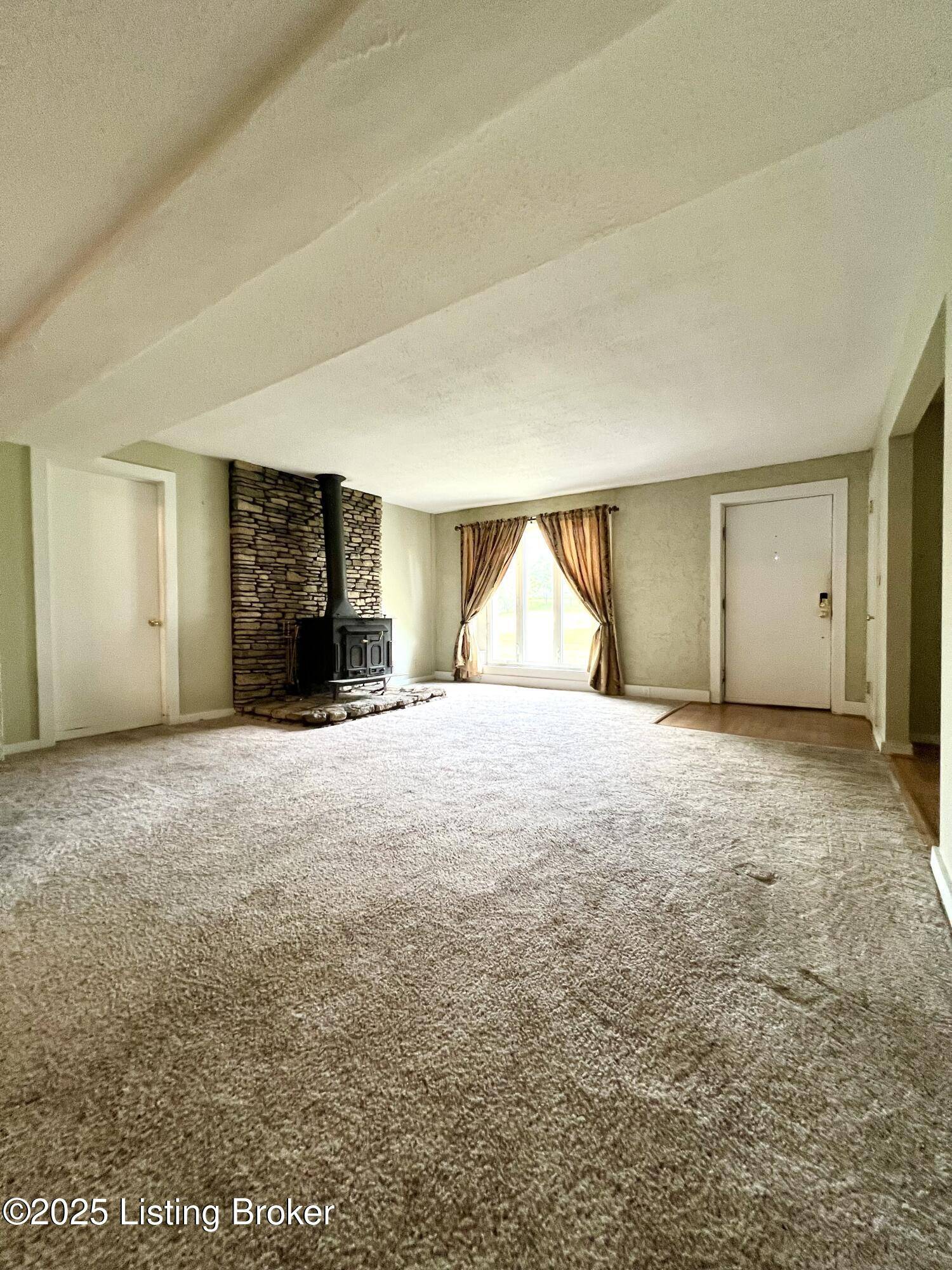 Louisville, KY 40291,8809 Roman Ct