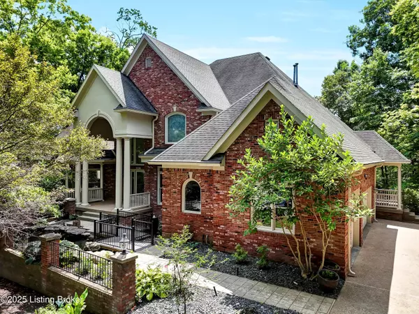 2917 Cliffwynde TRCE, Louisville, KY 40241