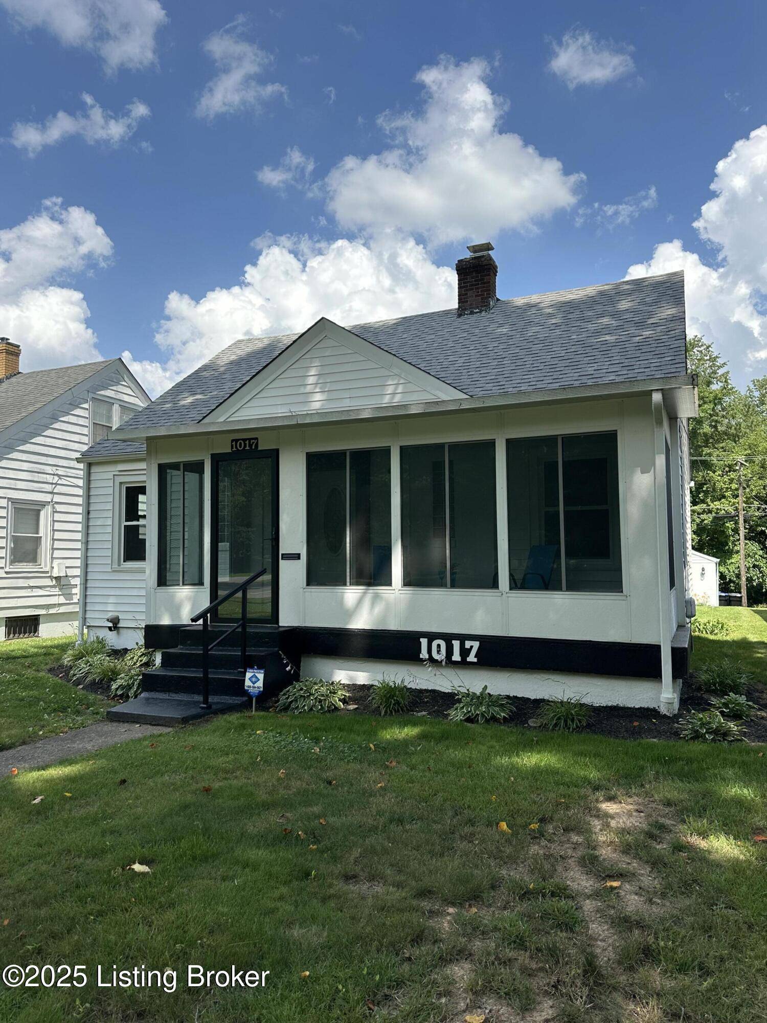 1017 Southwestern Pkwy, Louisville, KY 40211