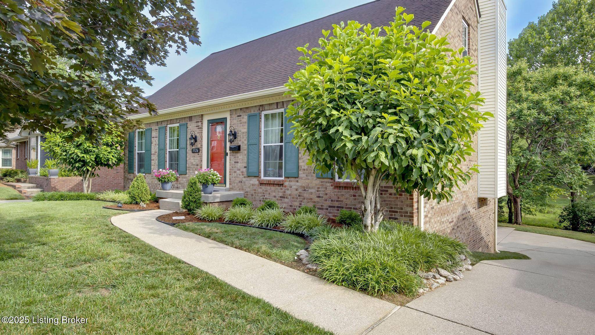Louisville, KY 40220,3326 Breaux Dr