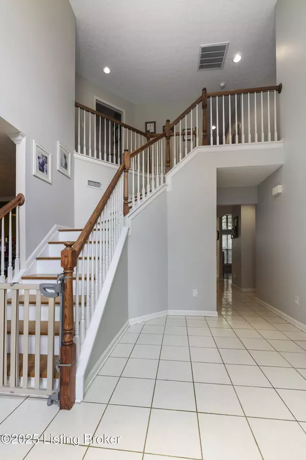 Prospect, KY 40059,5840 Waveland Cir