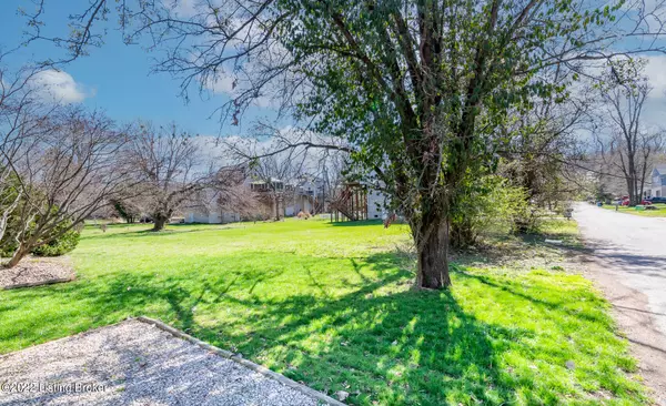 Louisville, KY 40207,911 W Riverside Dr