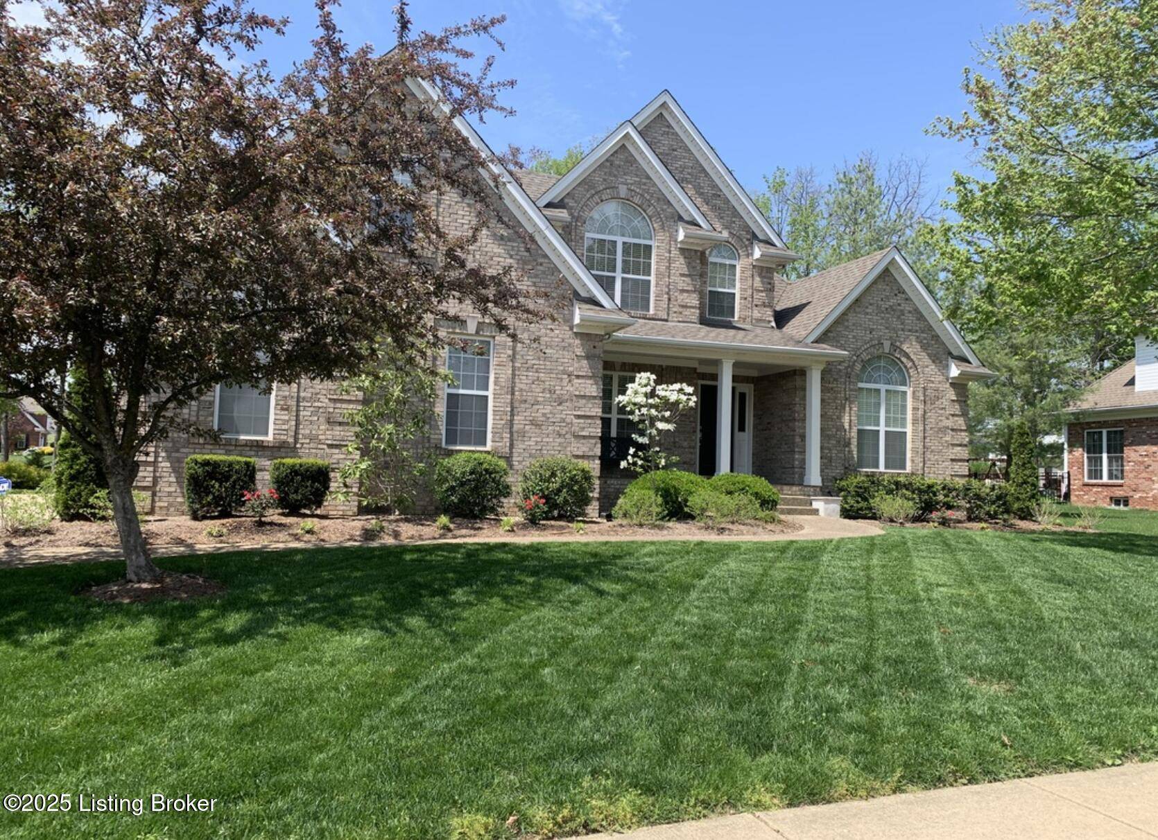 3906 Smith Grove WAY, Louisville, KY 40245