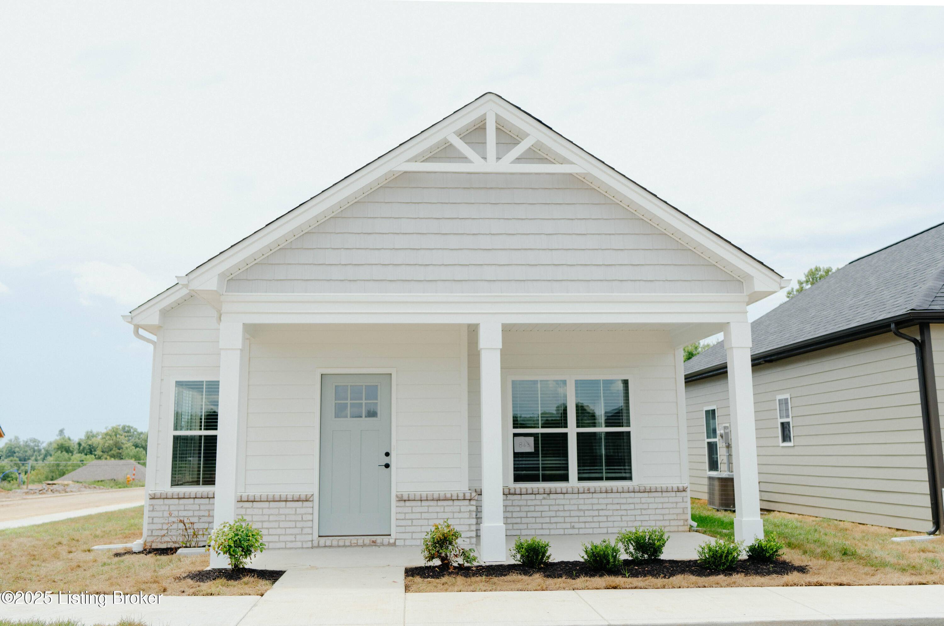863 Rosemary Ln, La Grange, KY 40031