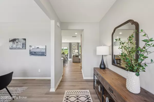 Louisville, KY 40229,11038 Pheasant Hill Cir