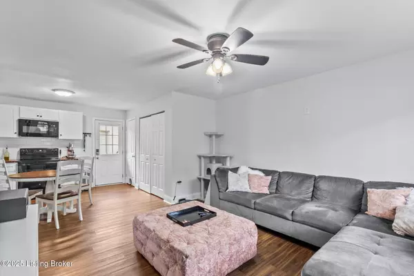 Louisville, KY 40272,5006 Constance Dr