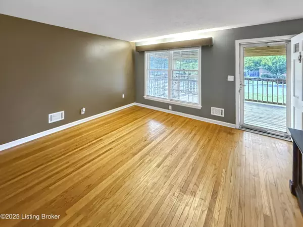 Louisville, KY 40219,5502 Georgia Ln