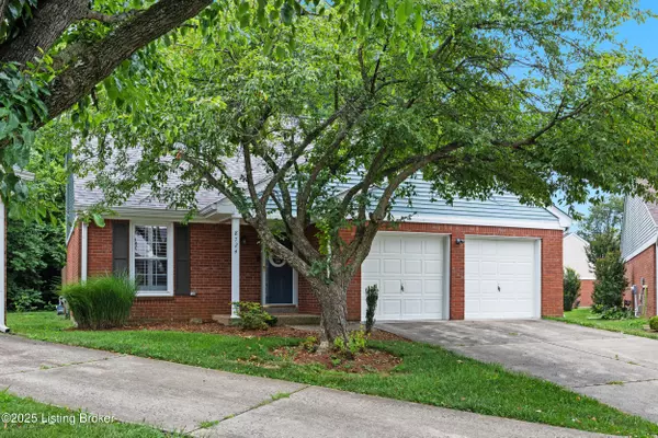 Louisville, KY 40242,8724 Deer Point Ct