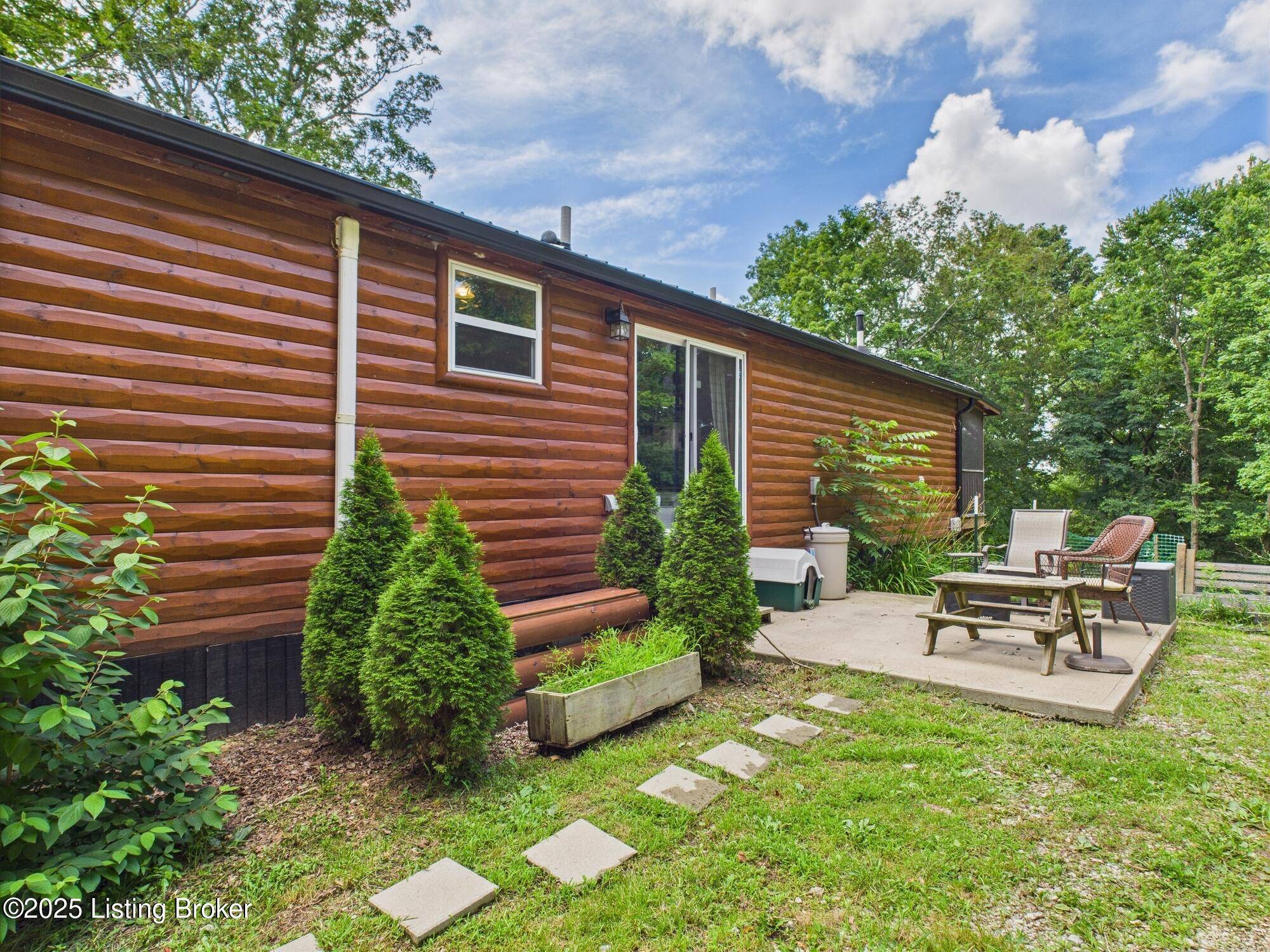 Campbellsburg, KY 40011,642 Georges Creek Rd