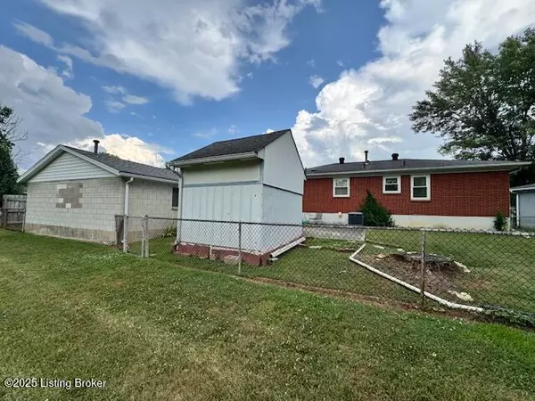 Louisville, KY 40258,8024 N Blake Ln