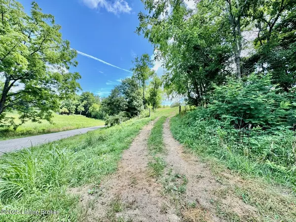Springfield, KY 40069,1 Long Lick Ln