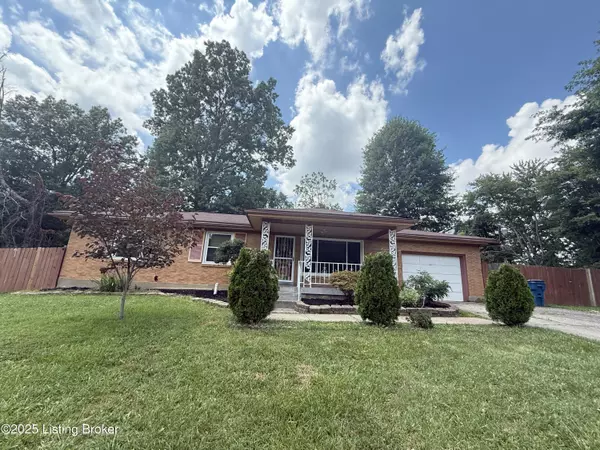 8216 Glimmer WAY, Louisville, KY 40214