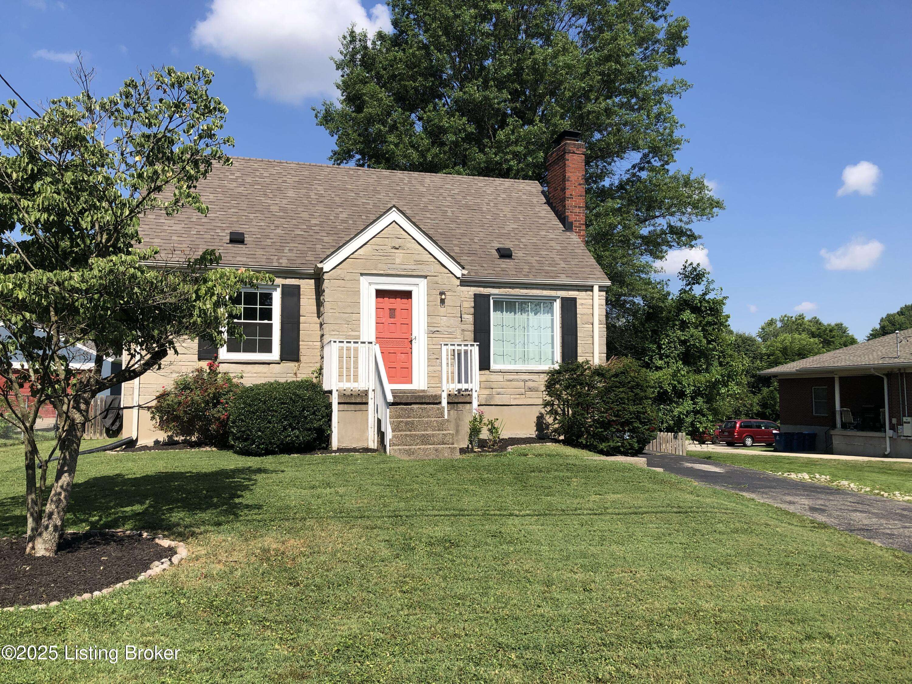 Louisville, KY 40228,8114 Shobe Ln