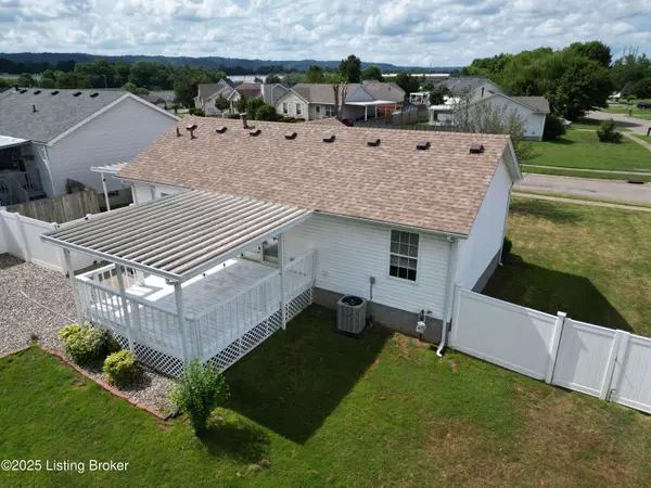 Louisville, KY 40258,6900 Colrain Cir
