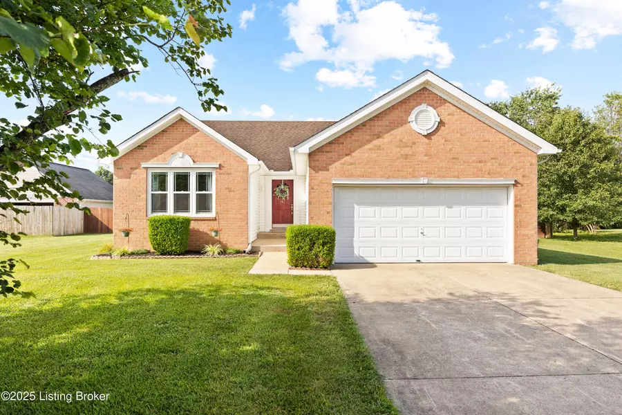 829 Helmwood Cir, Mt Washington, KY 40047