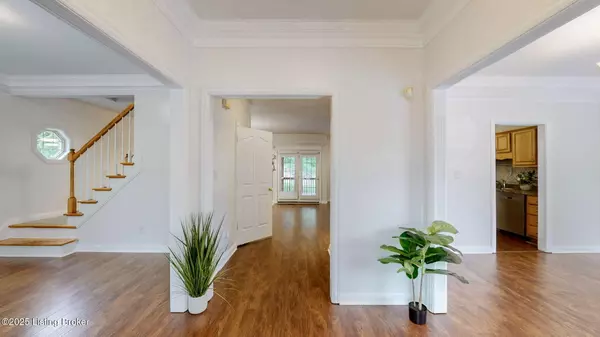 Louisville, KY 40245,4301 Juniper Forest Pl