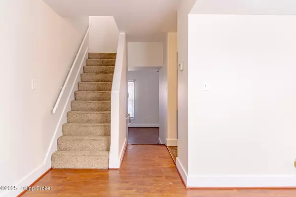Louisville, KY 40203,1140 S 1st St #10