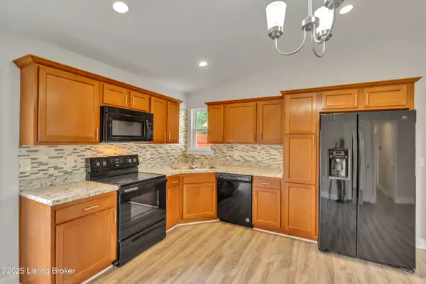 Louisville, KY 40216,2718 Bagby WAY