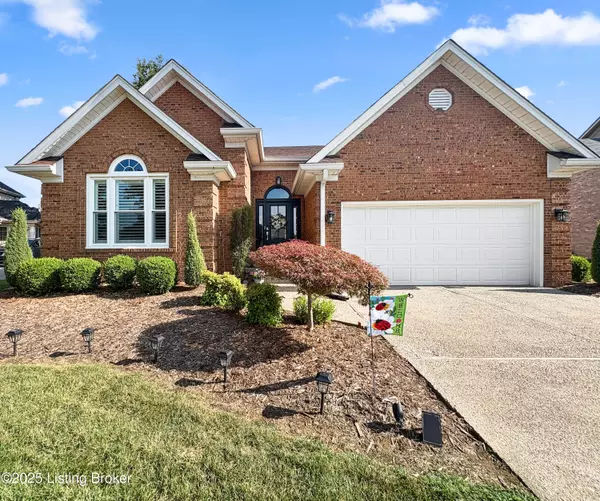 4912 Hunters Point Cir, Louisville, KY 40216