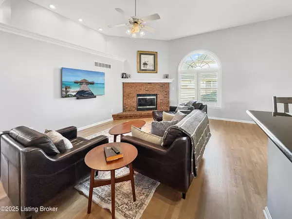 Louisville, KY 40216,4912 Hunters Point Cir