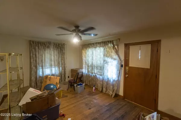 Louisville, KY 40216,3218 Bridwell Dr