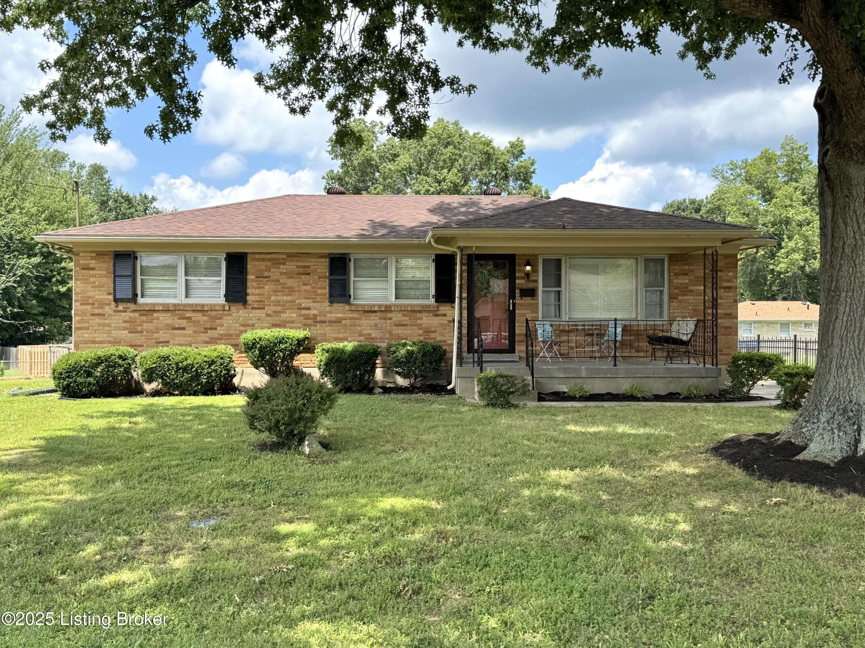 4416 Tara Ave, Louisville, KY 40216