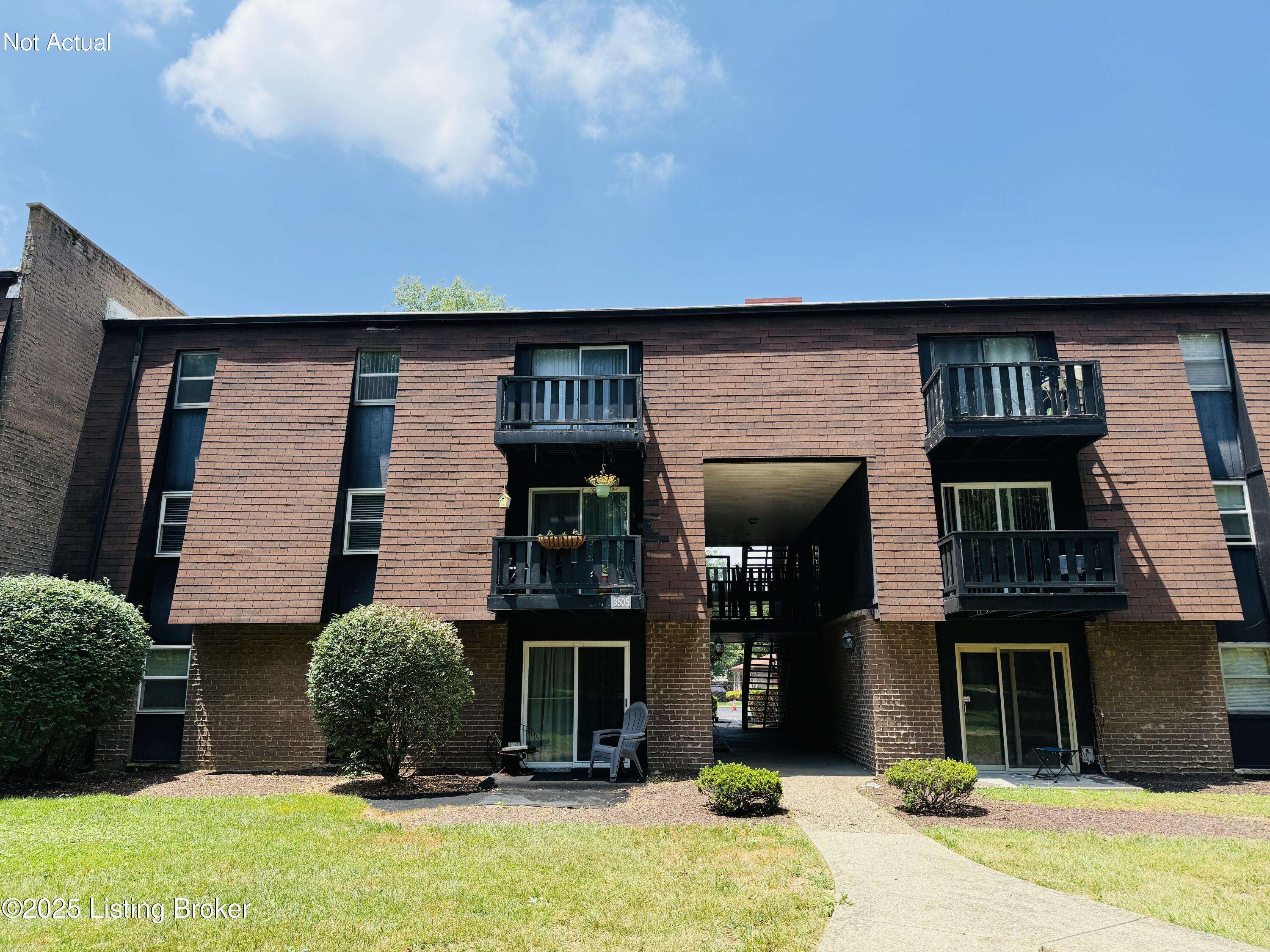3505 Lodge Ln #312, Louisville, KY 40218