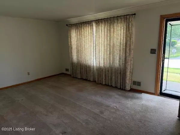 Louisville, KY 40216,2301 Quinn Dr