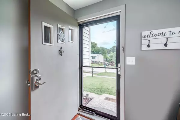 Louisville, KY 40229,511 N Skyline Dr