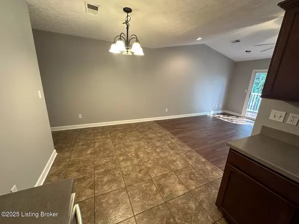 Louisville, KY 40243,12401 Brothers Ave #107