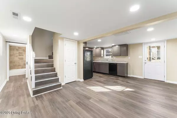 Louisville, KY 40216,2724 Triplett Ct