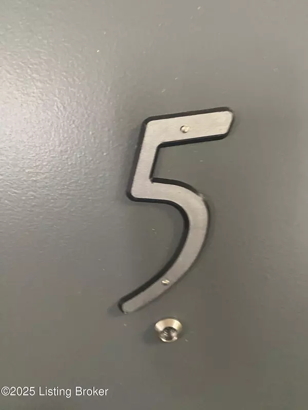 Louisville, KY 40219,3403, 3405 Prestwood Dr