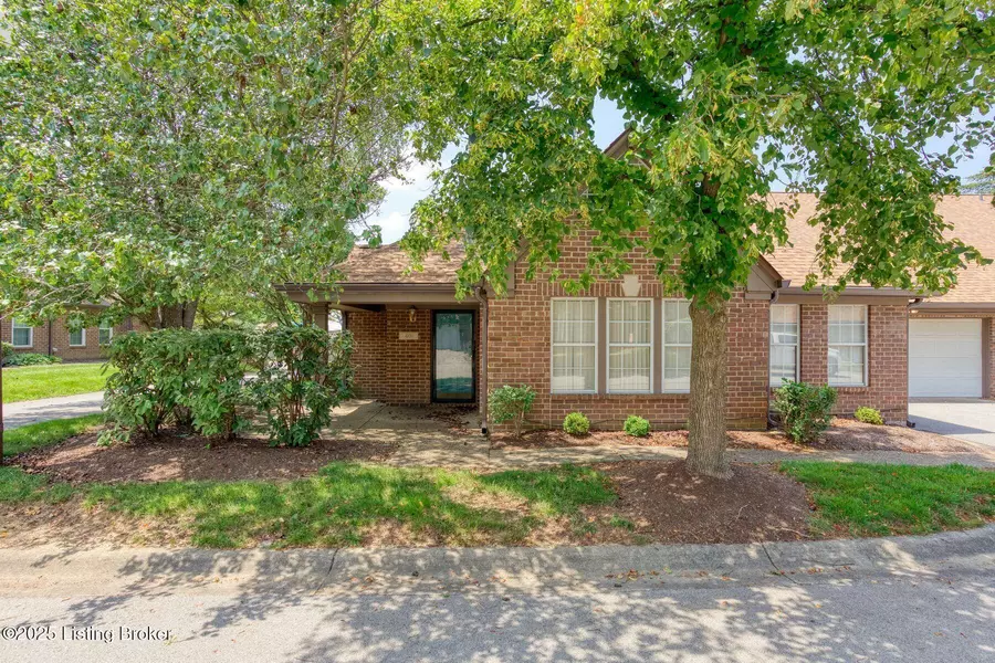 401 Eastbridge Ct, Louisville, KY 40223