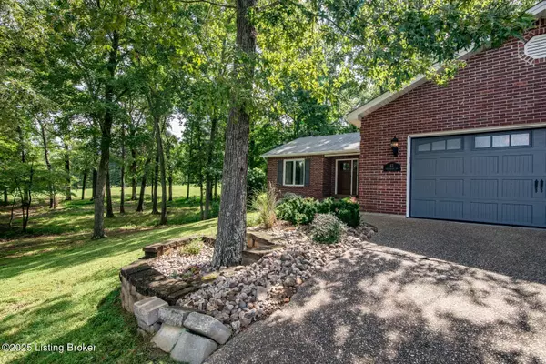 Brandenburg, KY 40108,42 Golf Greens Cir