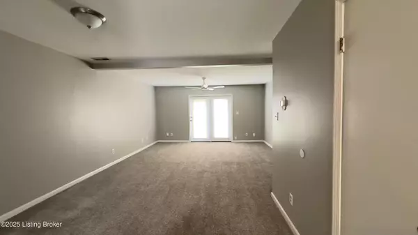 Jeffersonville, IN 47130,727 E Court Ave