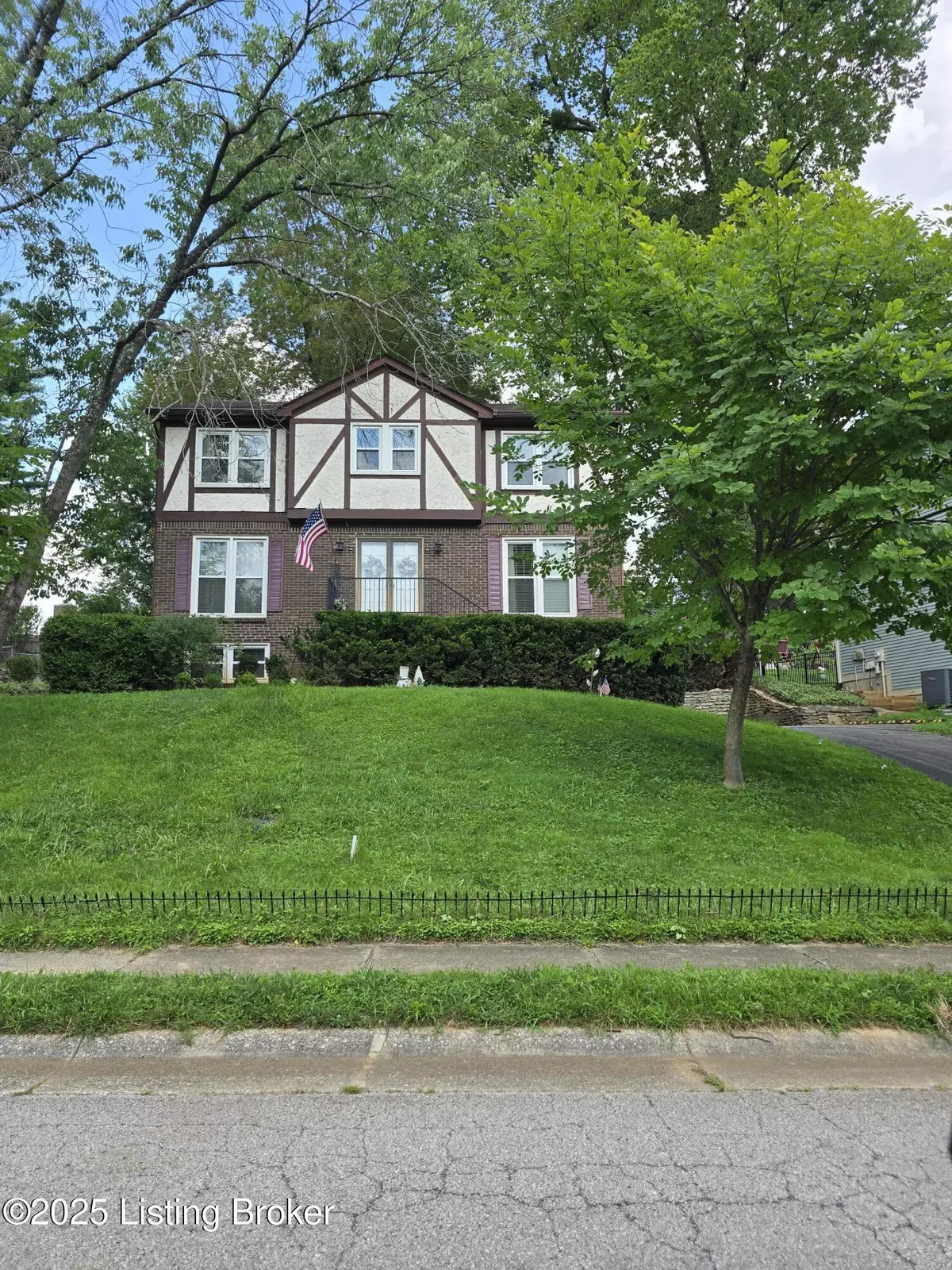 Louisville, KY 40241,4111 Brentler Rd