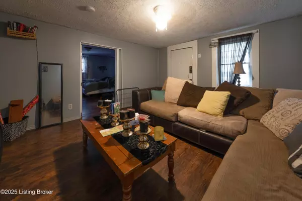 Louisville, KY 40215,936 Brentwood Ave