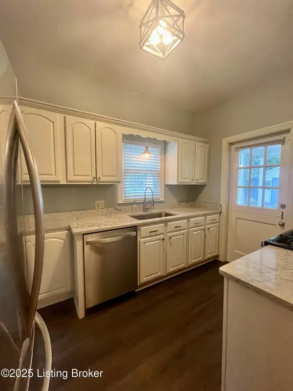 Louisville, KY 40207,3907 Plymouth Rd