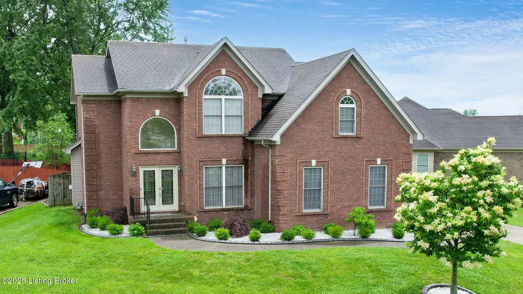 6306 Saskatchewan Dr, Louisville, KY 40228