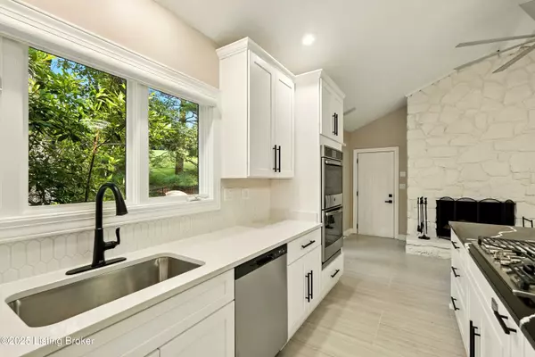 Prospect, KY 40059,3 Scenic Hill Ct