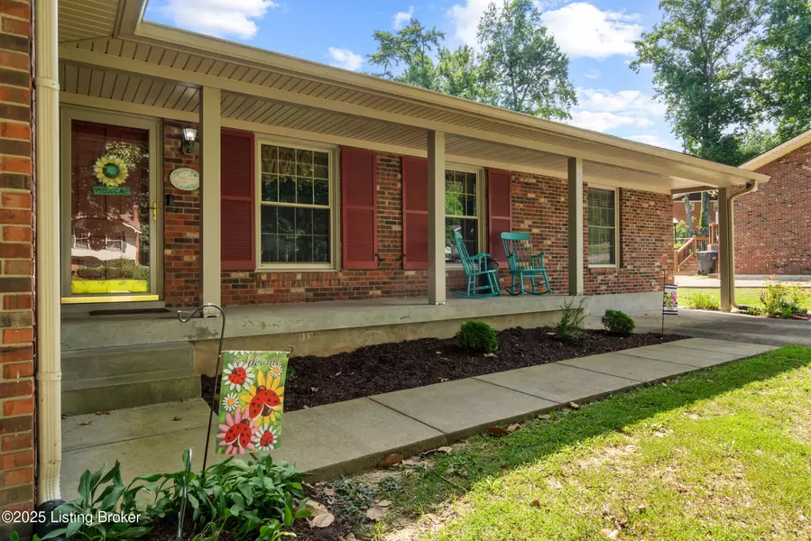 7409 Nottoway Cir, Louisville, KY 40214