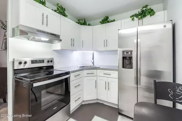 Louisville, KY 40218,3510 Paragon Ct #UNIT 13