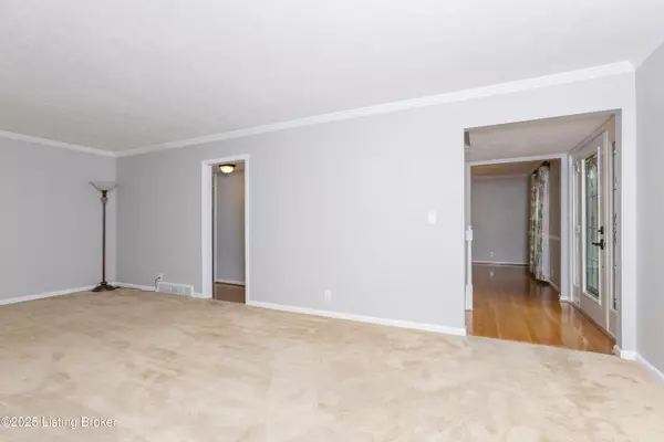 Louisville, KY 40205,3136 Sunny Ln