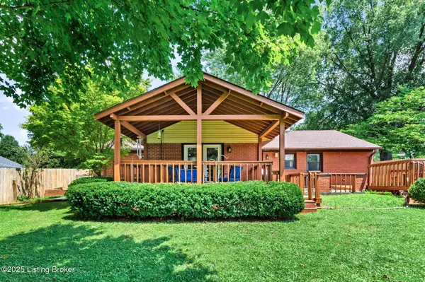 Louisville, KY 40223,1904 Meadowgate Ln