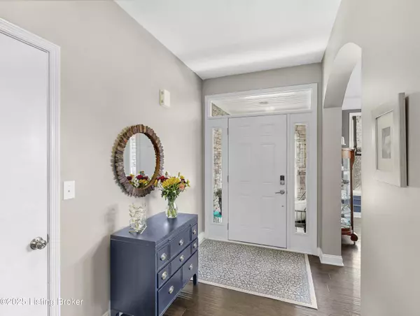 Louisville, KY 40245,422 Rockcrest WAY