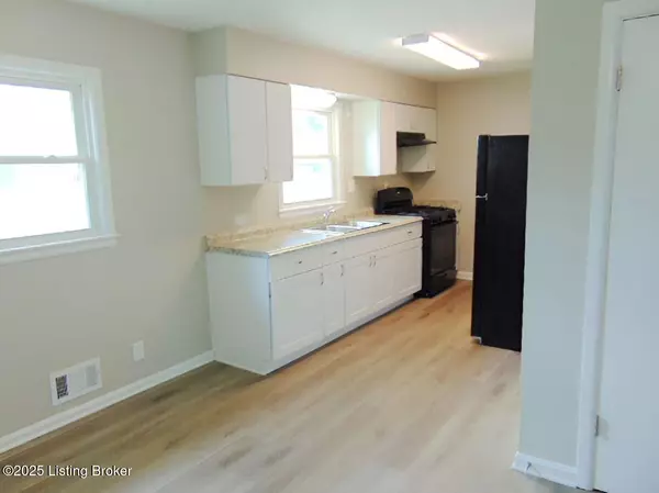 Louisville, KY 40216,2524 Coronet Dr